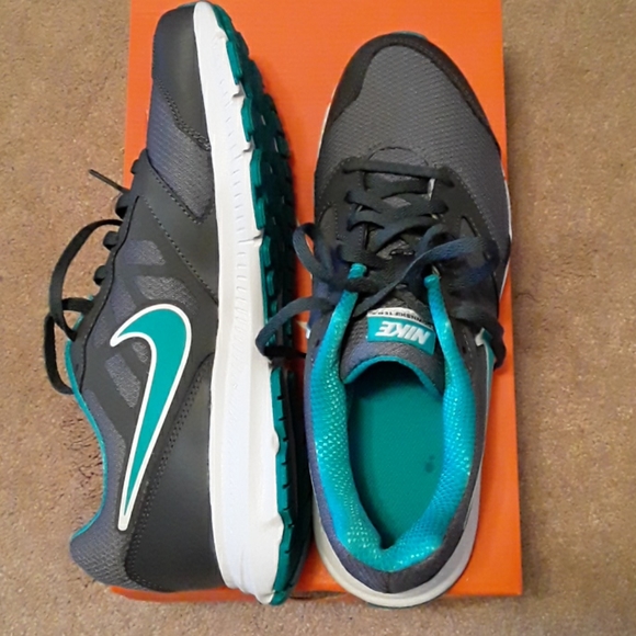 Nike Shoes - Nike wmns downshifter6 size 10